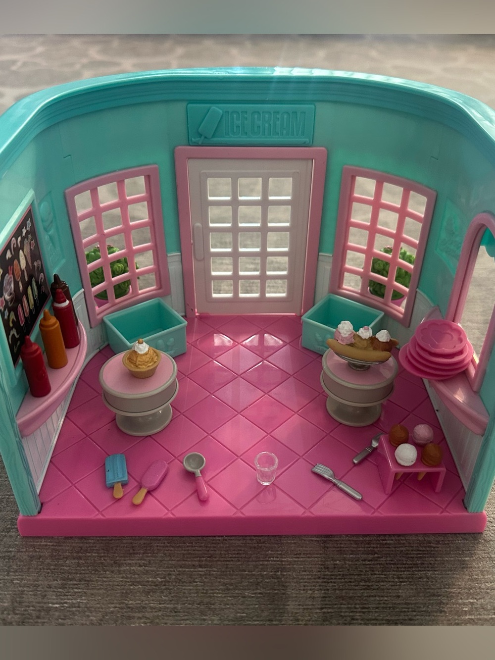 Li’l Woodzeez Scoops & Sprinkles Ice Cream Shop